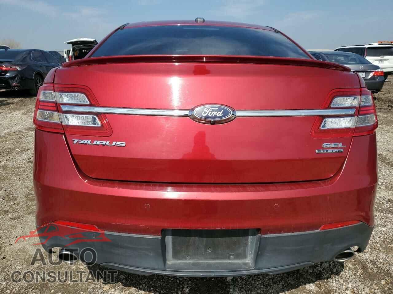 FORD TAURUS 2018 - 1FAHP2E88JG113878