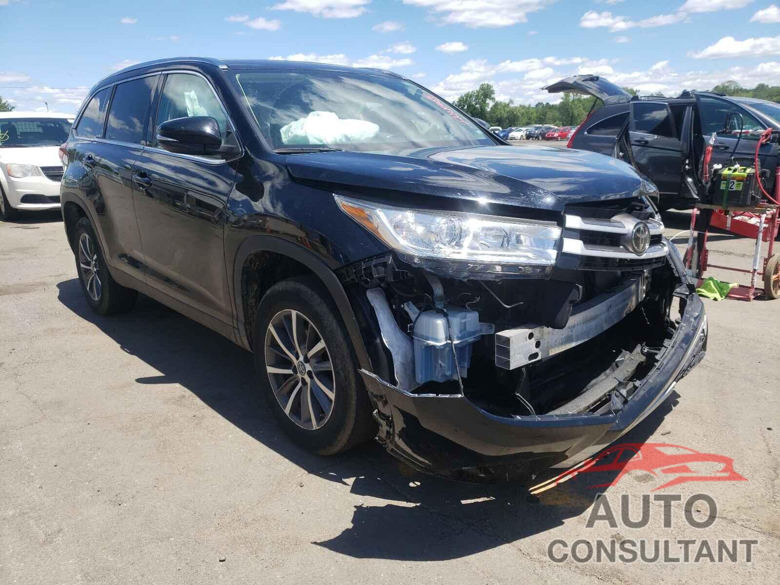 TOYOTA HIGHLANDER 2019 - 5TDKZRFH7KS557701