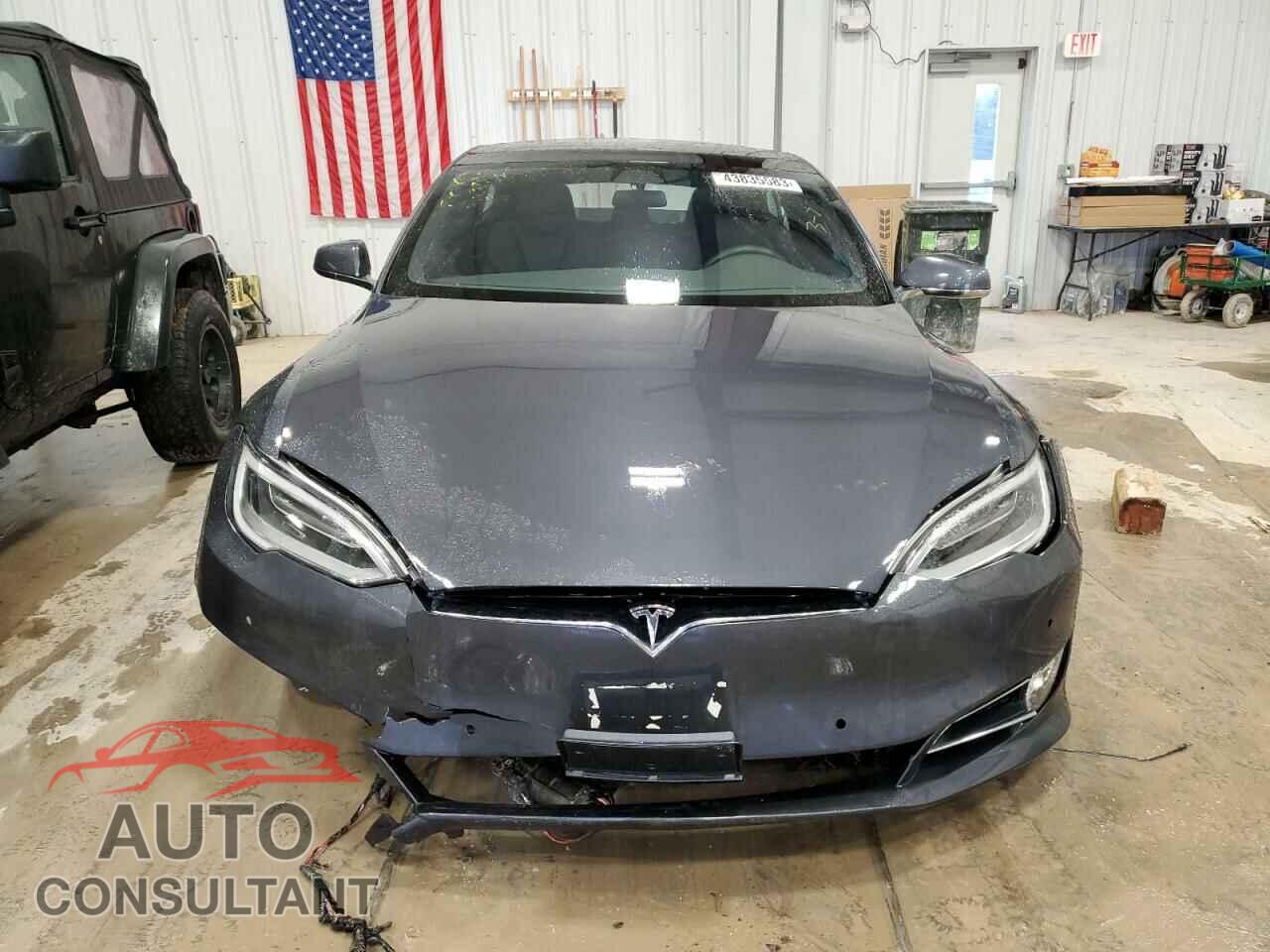 TESLA MODEL S 2018 - 5YJSA1E21JF292783
