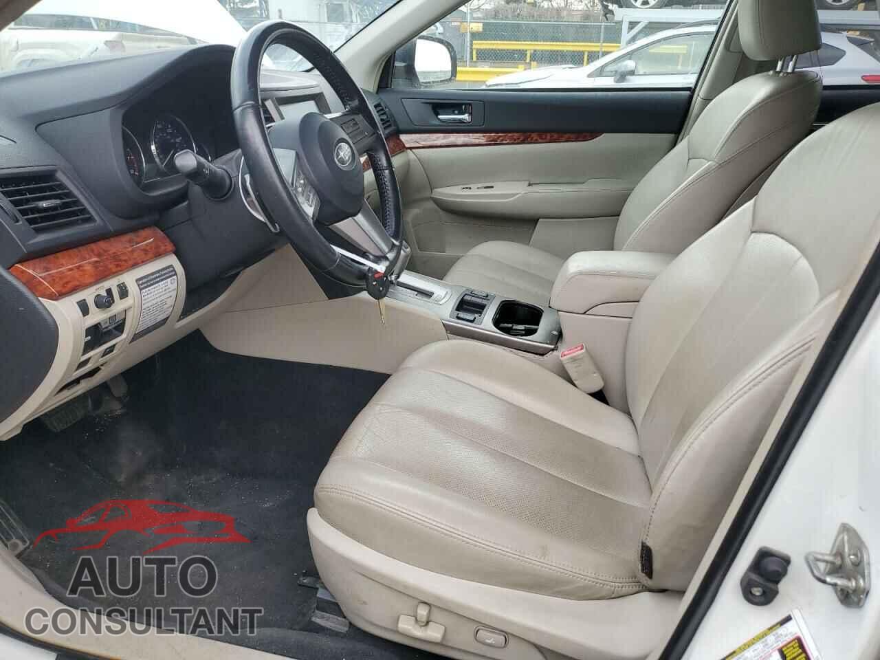 SUBARU OUTBACK 2011 - 4S4BRBLC4B3372132