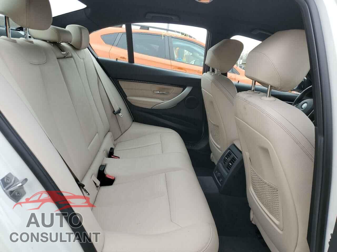 BMW 3 SERIES 2016 - WBA8E9G53GNU28665