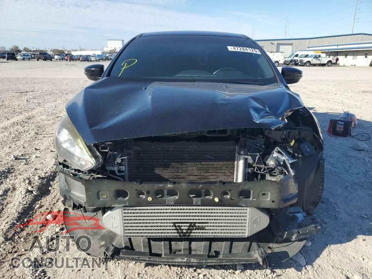 FORD FOCUS 2017 - 1FADP3L90HL347563