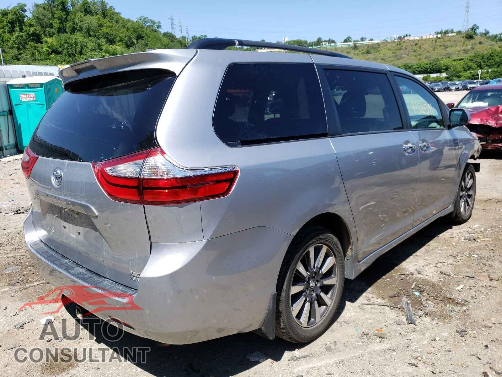 TOYOTA SIENNA 2018 - 5TDDZ3DC2JS202043