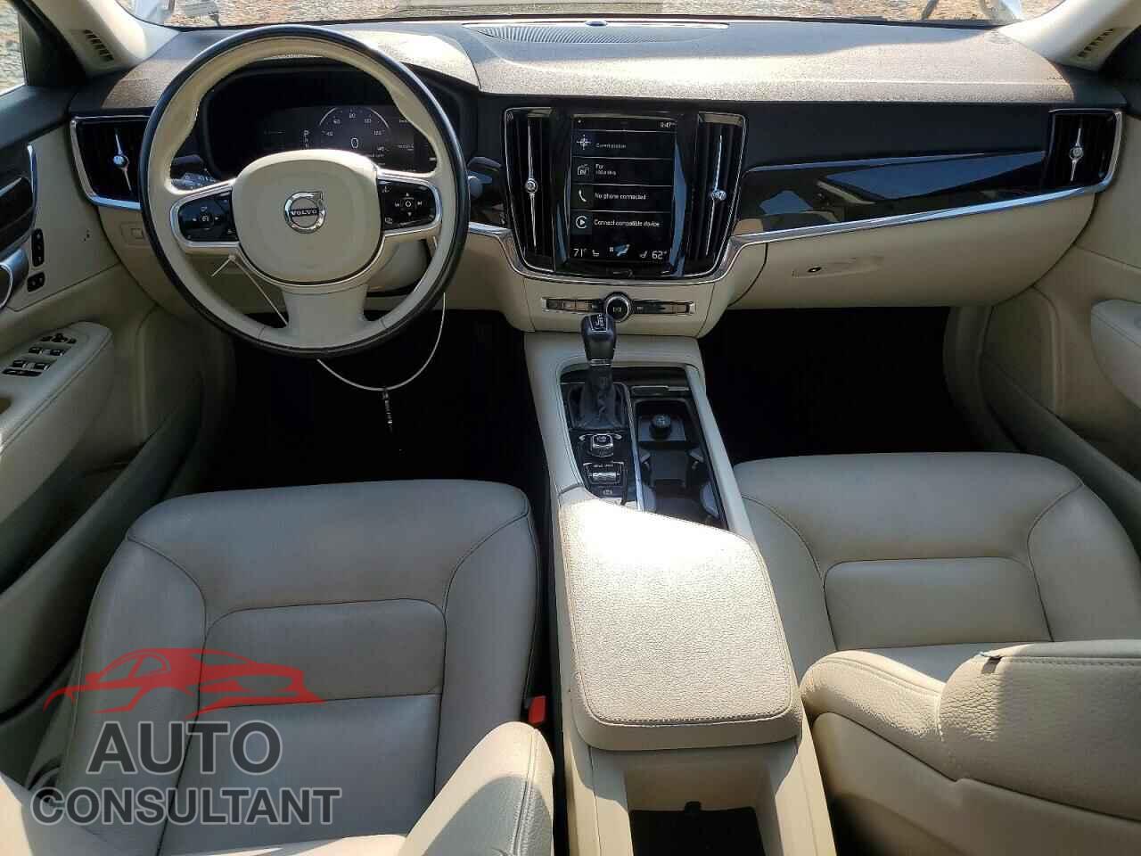 VOLVO S90 2018 - LVY982MK8JP034597