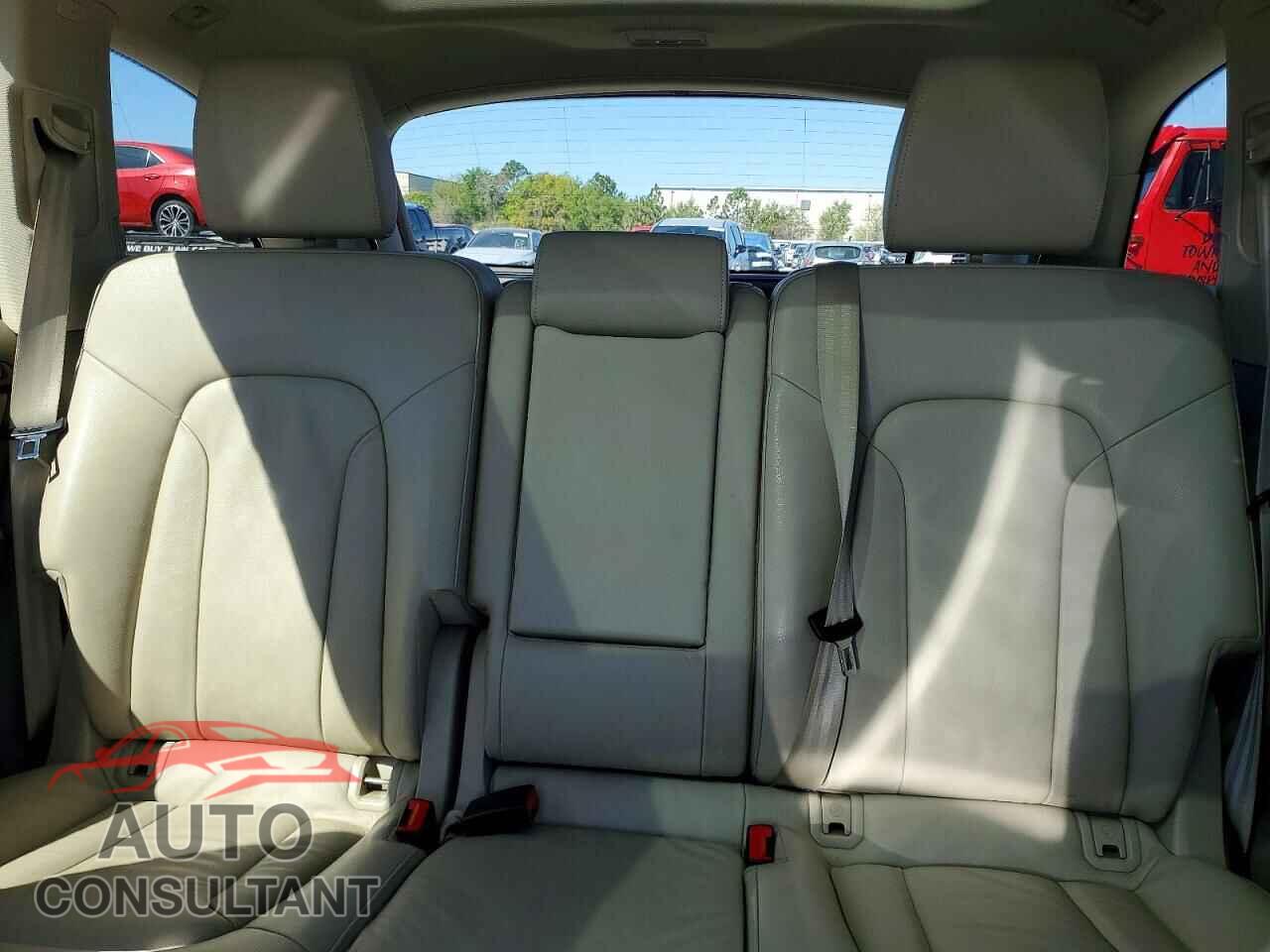AUDI Q7 2015 - WA1LGAFEXFD028045