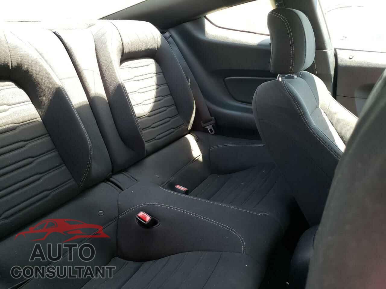 FORD MUSTANG 2017 - 1FA6P8TH3H5344657