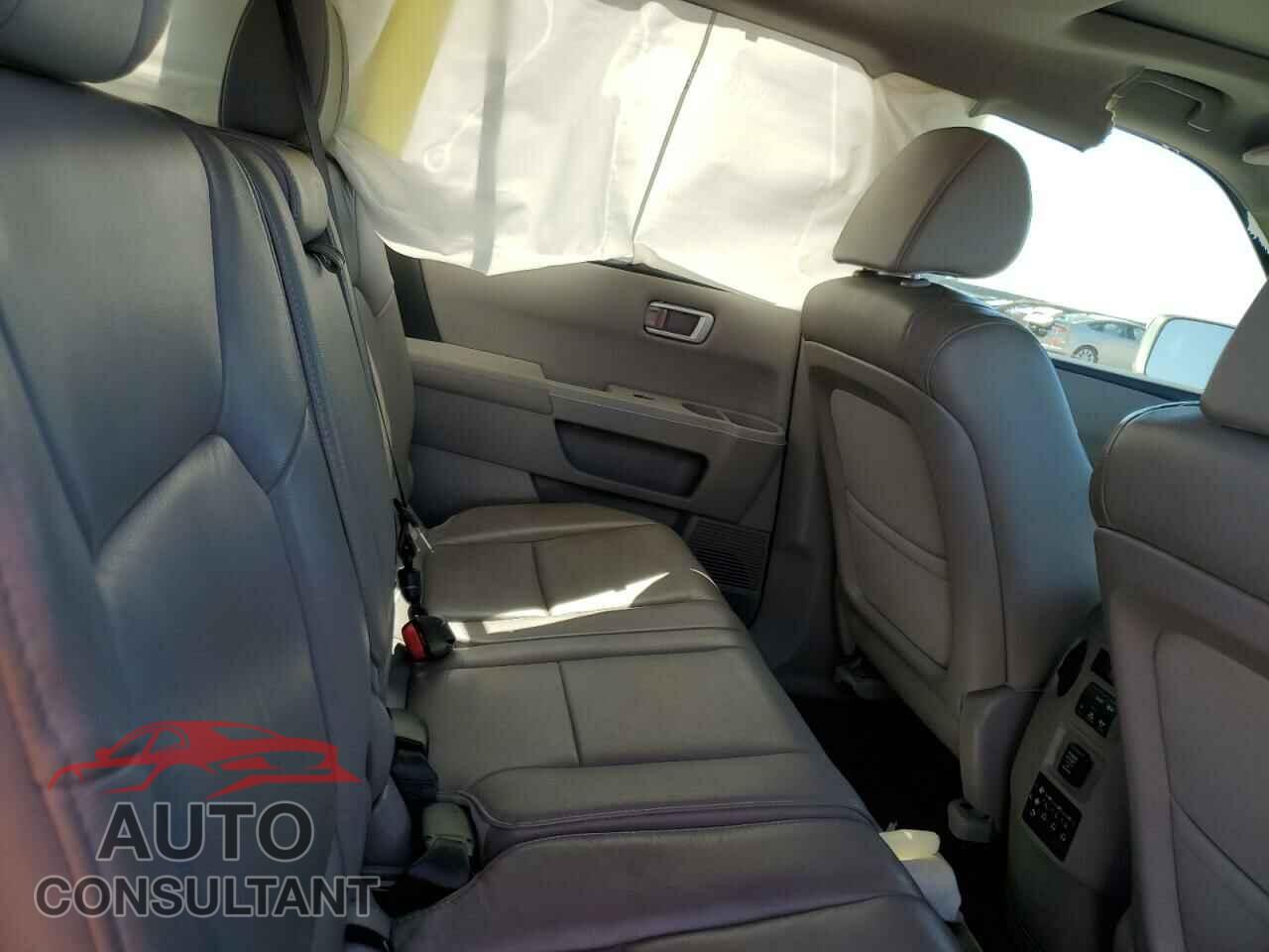 HONDA PILOT 2014 - 5FNYF3H90EB009201