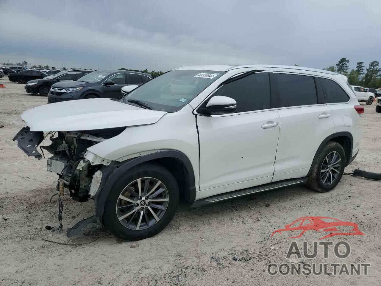 TOYOTA HIGHLANDER 2017 - 5TDKZRFH2HS521729