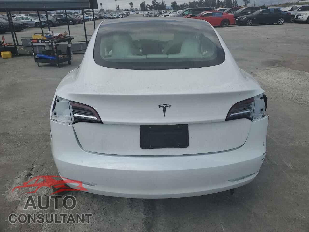 TESLA MODEL 3 2023 - 5YJ3E1EA5PF552417