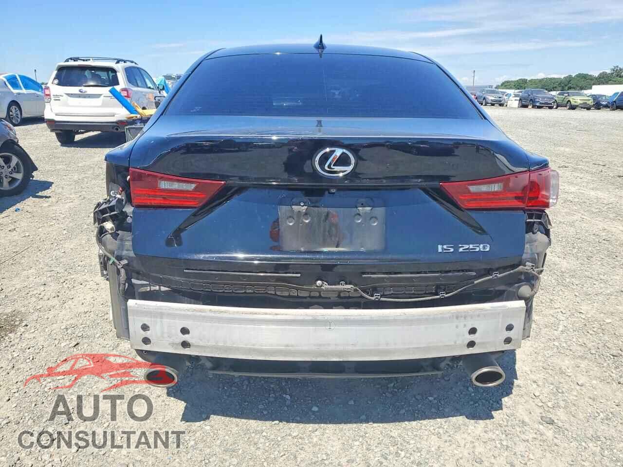 LEXUS IS 2014 - JTHBF1D25E5040429