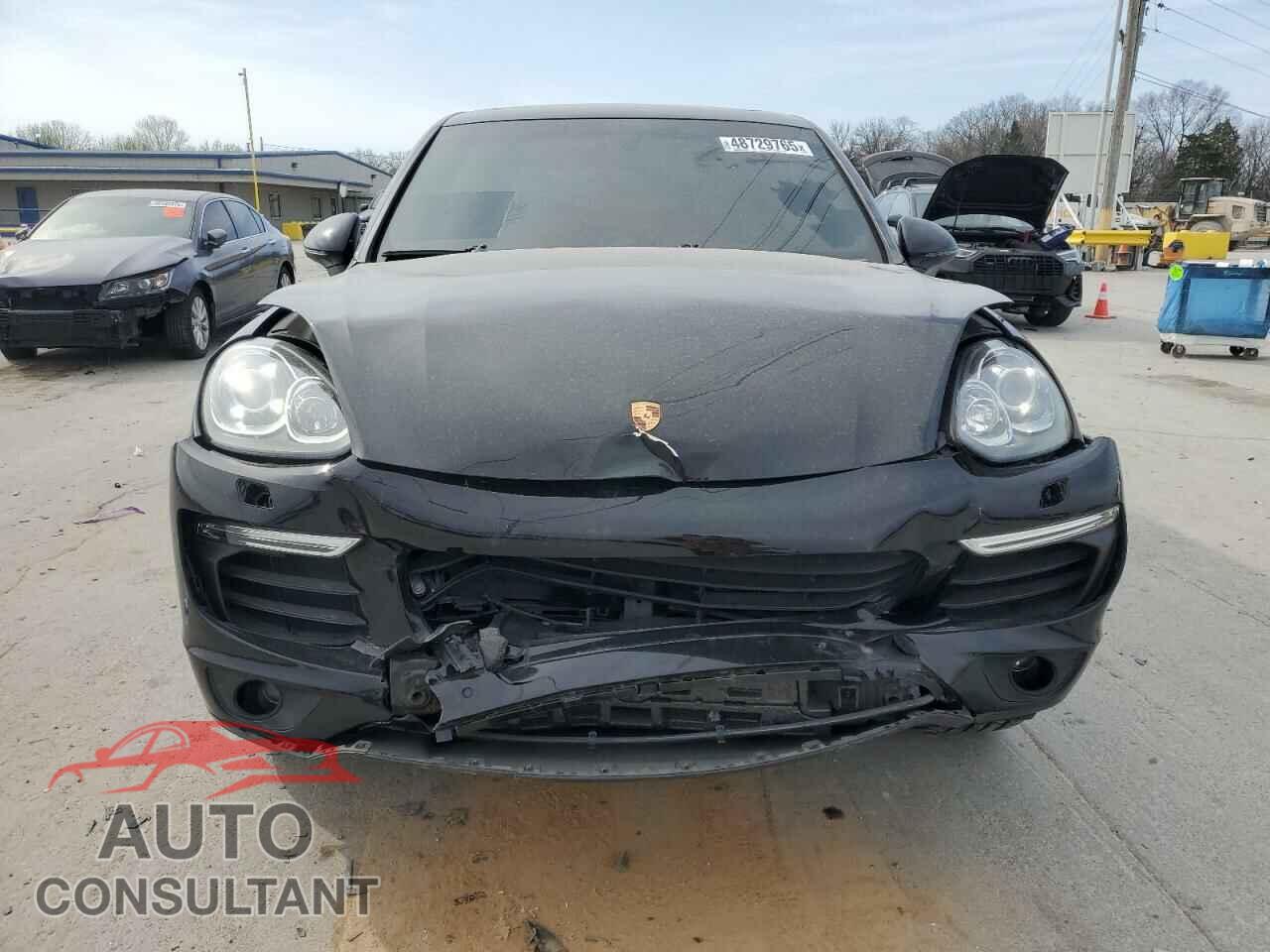 PORSCHE CAYENNE 2018 - WP1AA2A21JKA05905