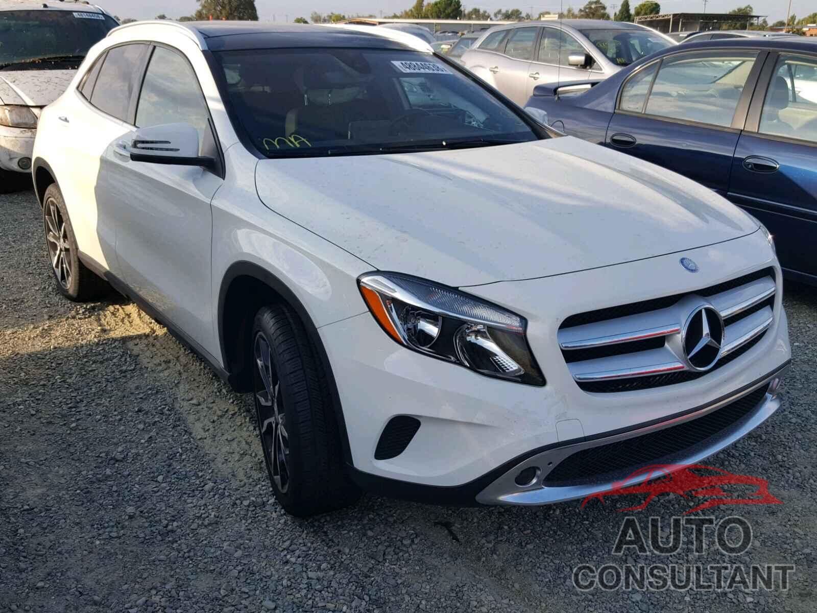 MERCEDES-BENZ GLA 250 4MATIC 2017 - WDCTG4GB6HJ353026
