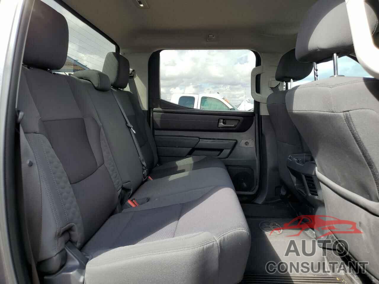 TOYOTA TUNDRA 2023 - 5TFLA5DB5PX095241
