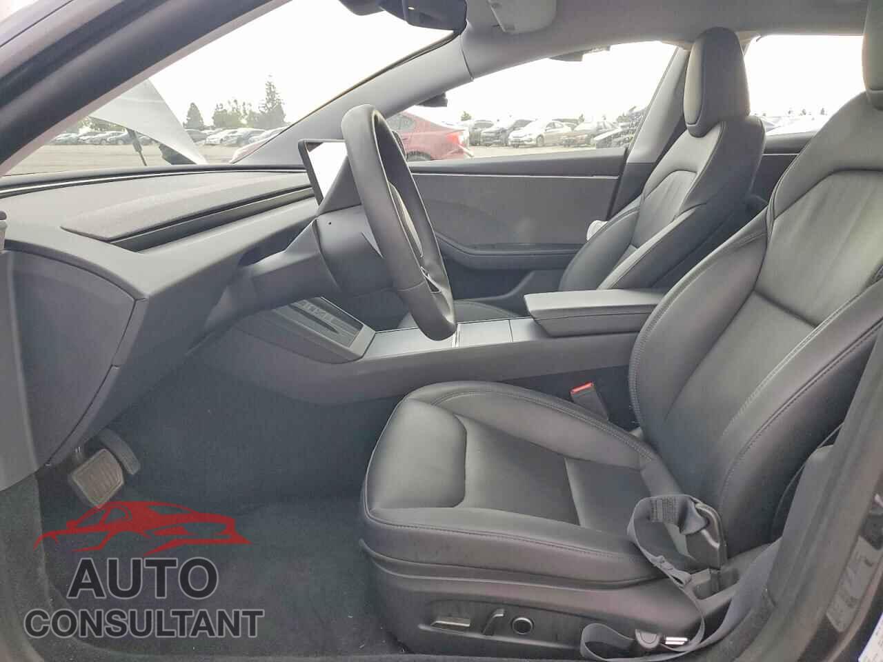 TESLA MODEL 3 2025 - 5YJ3E1EA5SF952163