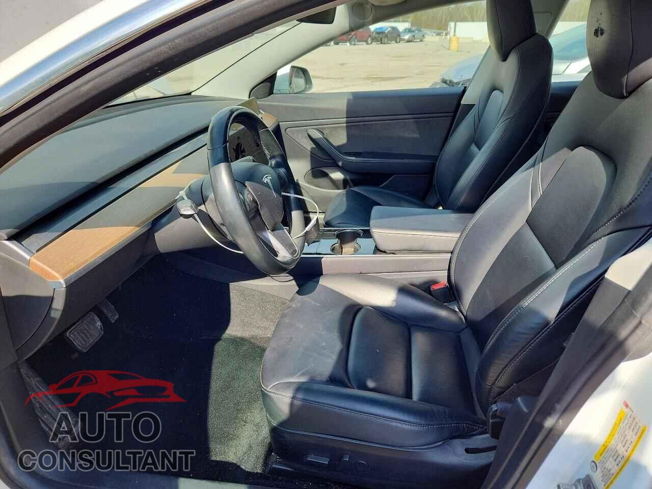 TESLA MODEL 3 2019 - 5YJ3E1EB6KF388435