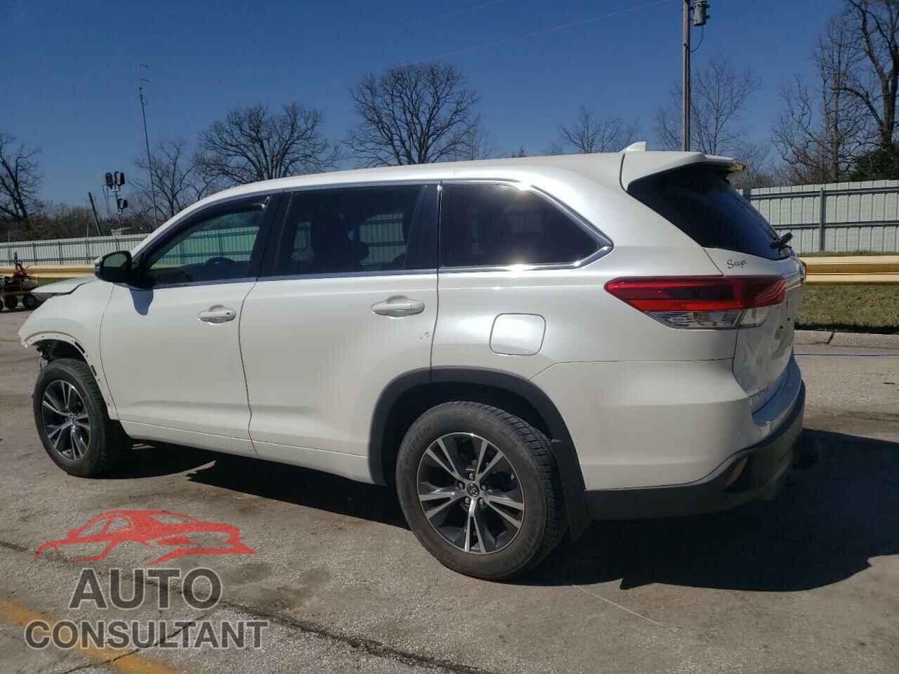 TOYOTA HIGHLANDER 2017 - 5TDBZRFH8HS420615