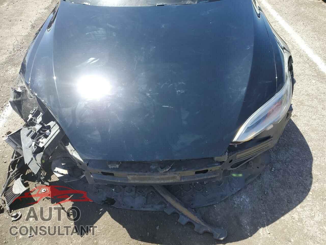 TESLA MODEL S 2017 - 5YJSA1E24HF206876