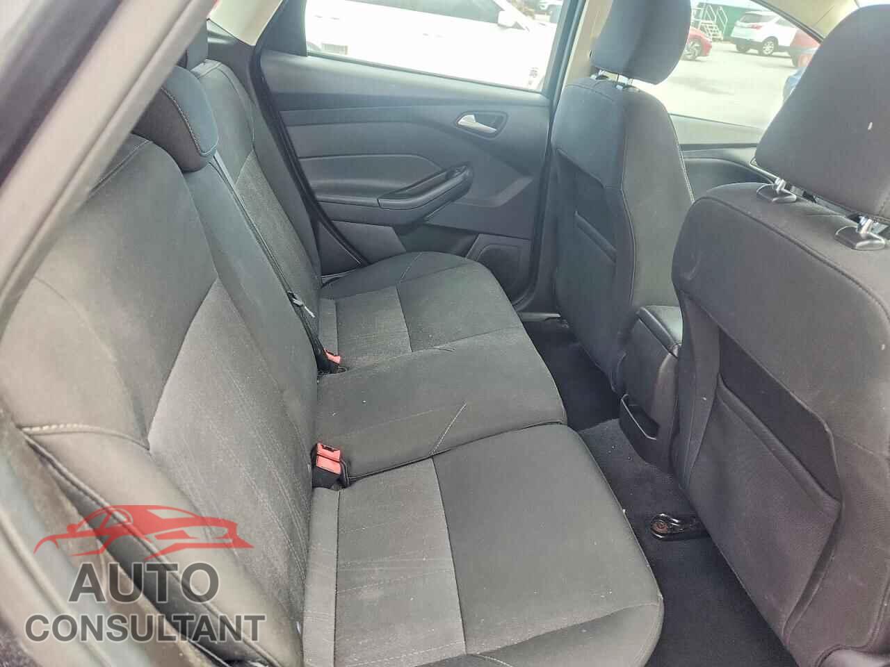 FORD FOCUS 2017 - 1FADP3K28HL259574
