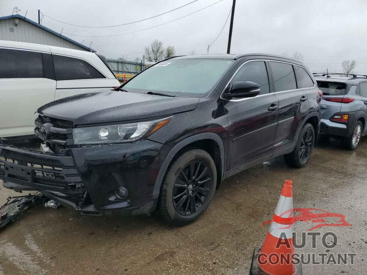 TOYOTA HIGHLANDER 2019 - 5TDJZRFH3KS619235