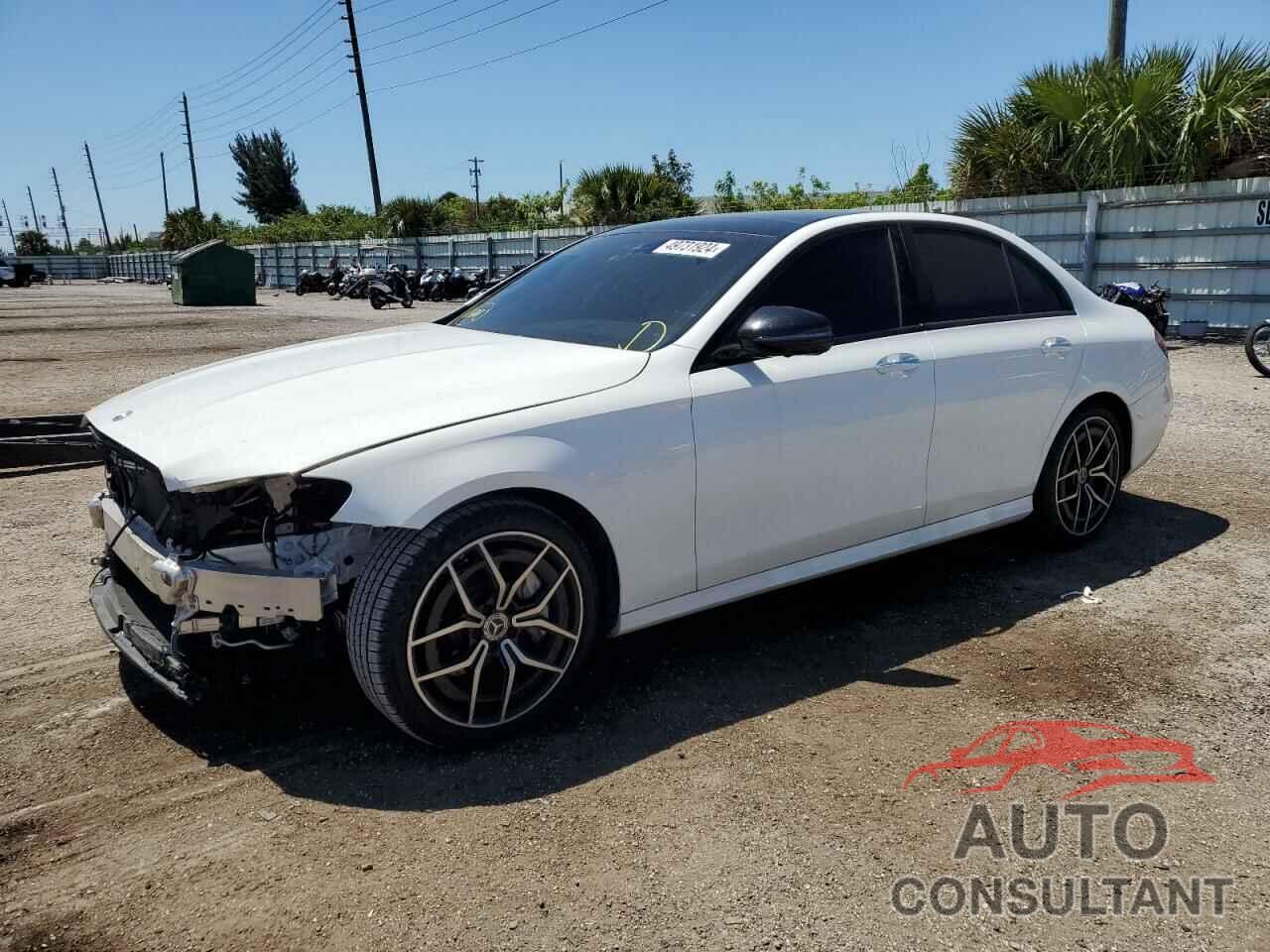 MERCEDES-BENZ E-CLASS 2022 - W1KZF8DB8NB059542