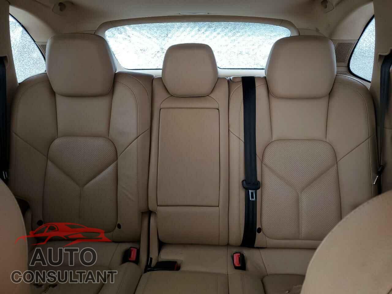 PORSCHE CAYENNE 2012 - WP1AA2A21CLA06372