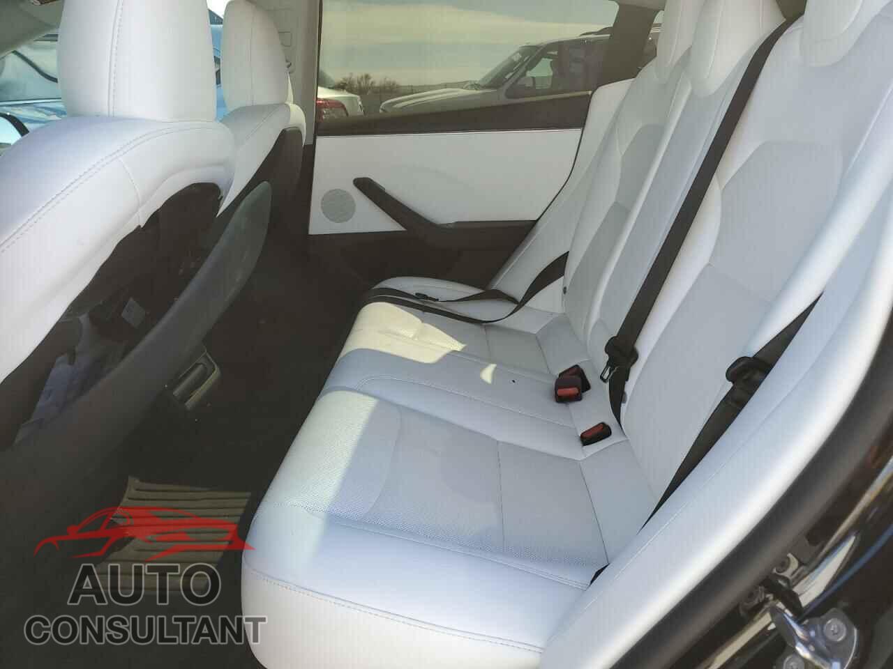 TESLA MODEL 3 2024 - 5YJ3E1EB5RF795950