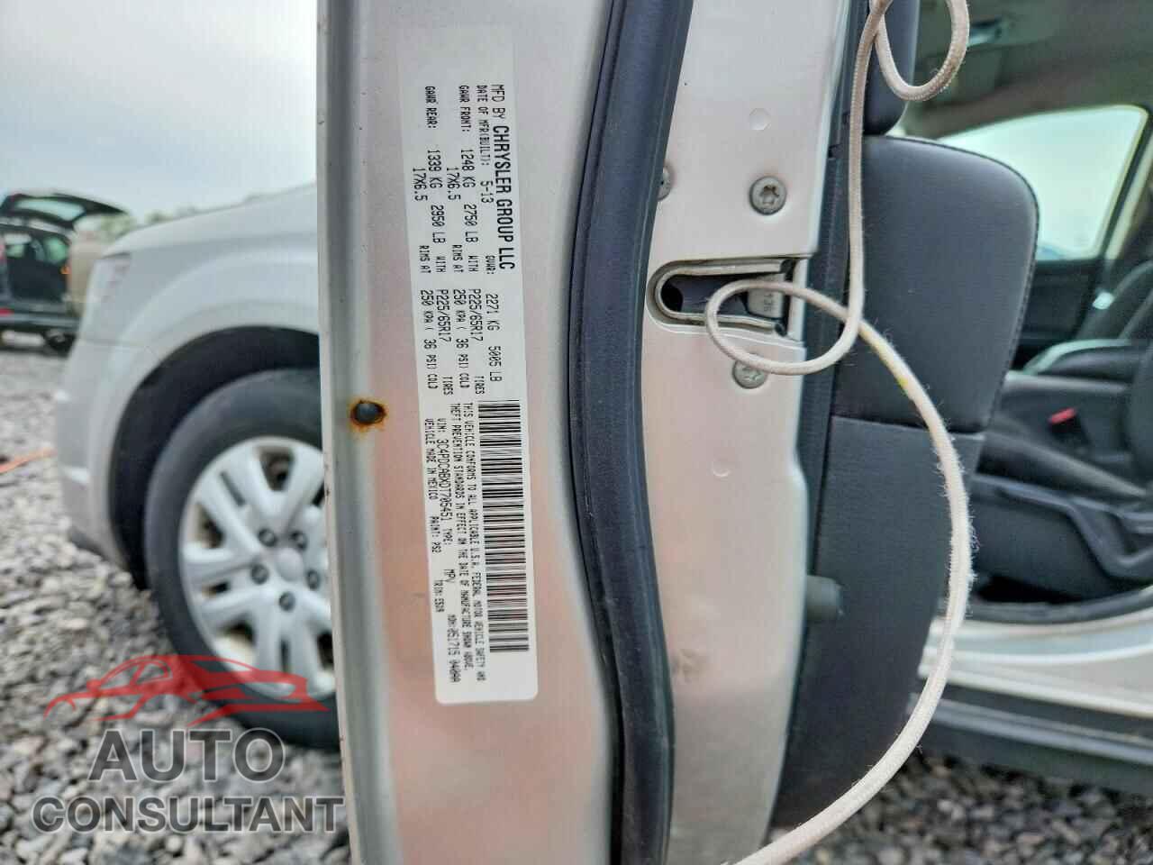DODGE JOURNEY 2013 - 3C4PDCABXDT705451
