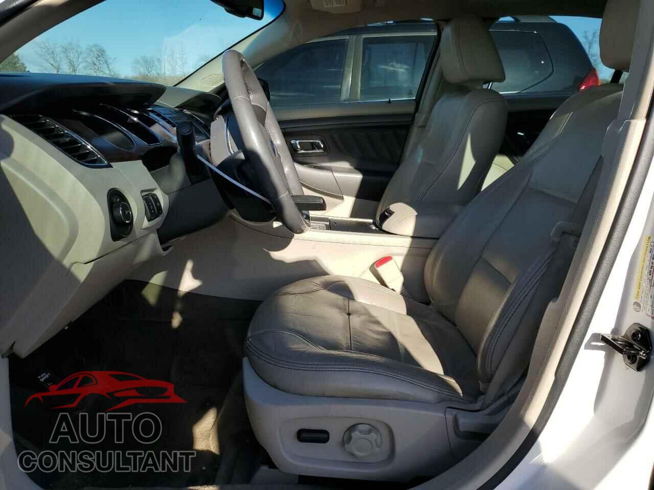 FORD TAURUS 2011 - 1FAHP2EW3BG171395