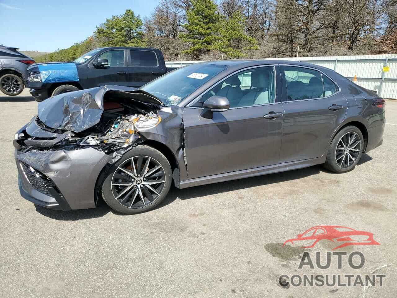 TOYOTA CAMRY 2022 - 4T1T11BK0NU067420