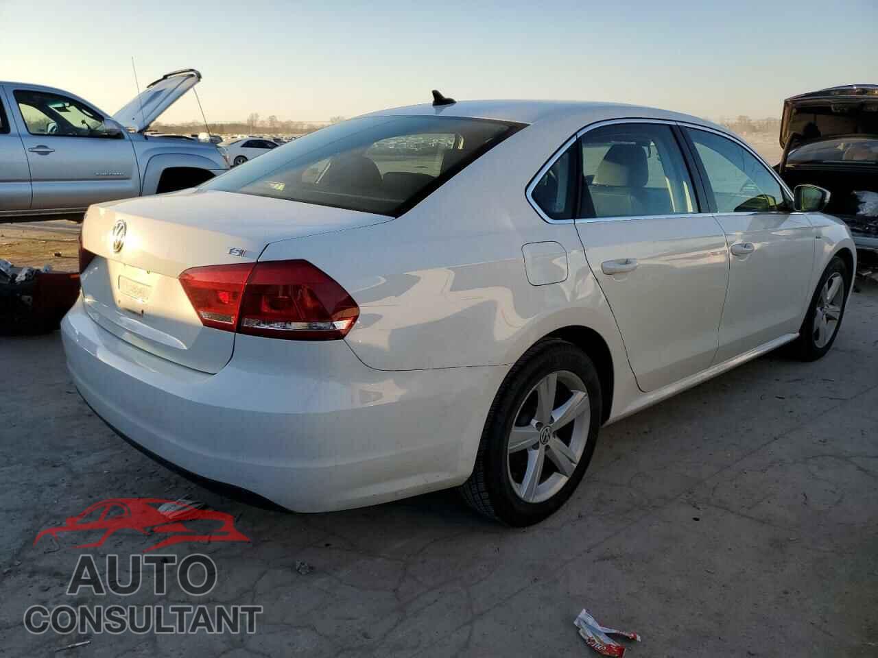 VOLKSWAGEN PASSAT 2015 - 1VWAT7A32FC113644