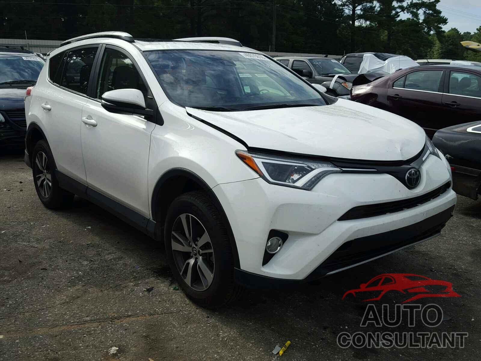 TOYOTA RAV4 XLE 2017 - JTMWFREV5HJ143212