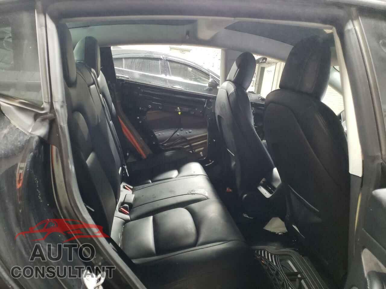 TESLA MODEL 3 2021 - 5YJ3E1EA2MF996303