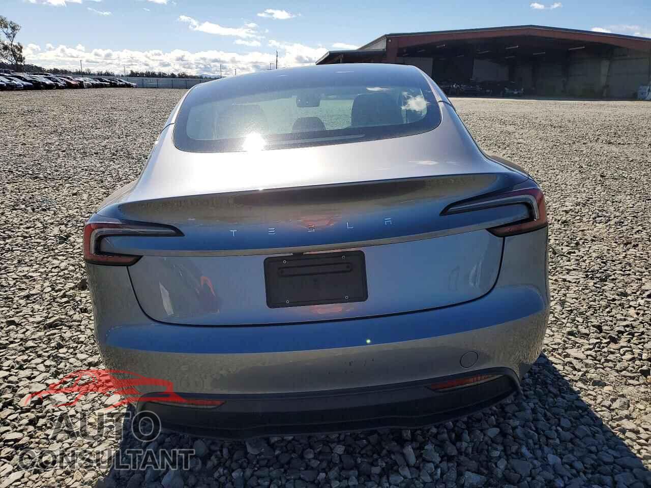 TESLA MODEL 3 2024 - 5YJ3E1EA0RF863692