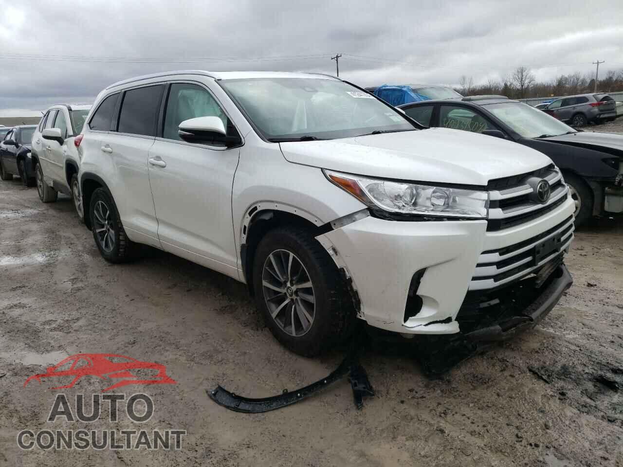 TOYOTA HIGHLANDER 2018 - 5TDJZRFHXJS488819