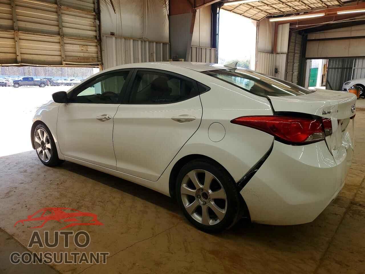 HYUNDAI ELANTRA 2013 - 5NPDH4AE8DH175147