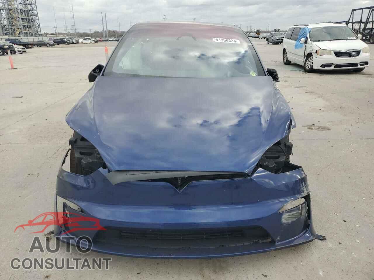 TESLA MODEL X 2023 - 7SAXCDE5XPF414077
