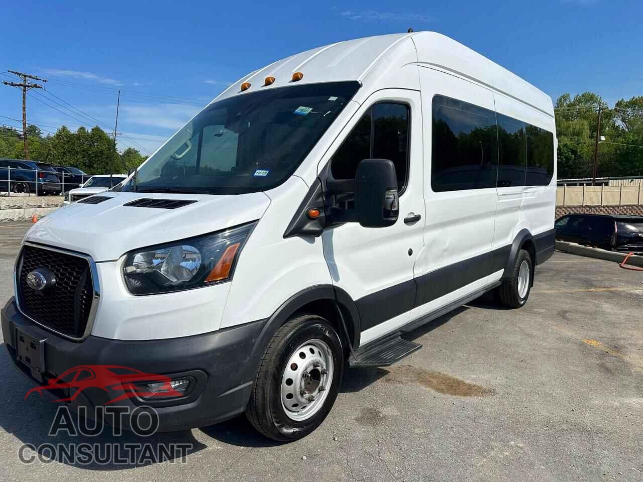 FORD TRANSIT 2022 - 1FBVU4XG3NKA82164