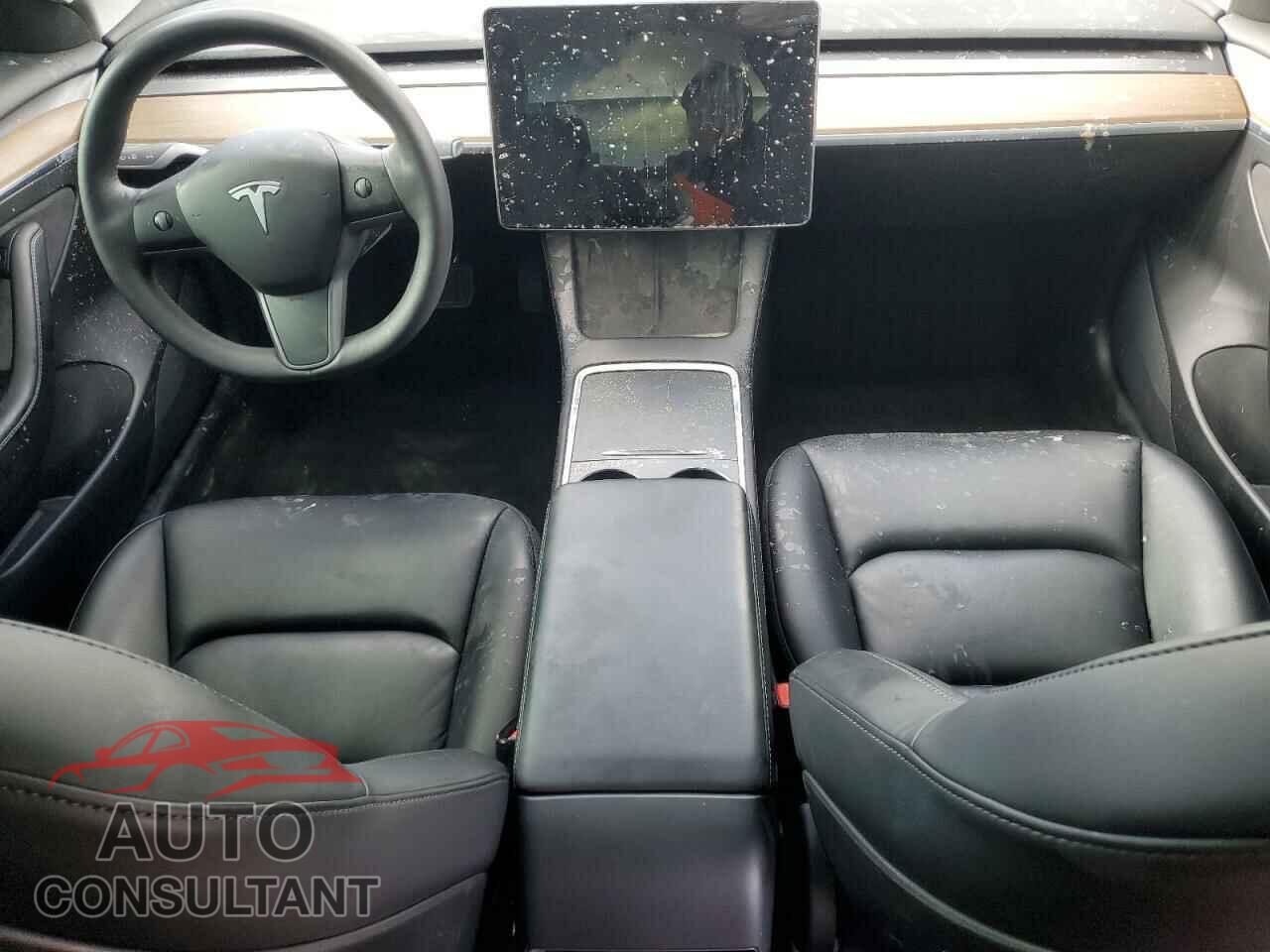 TESLA MODEL 3 2021 - 5YJ3E1EA3MF031711