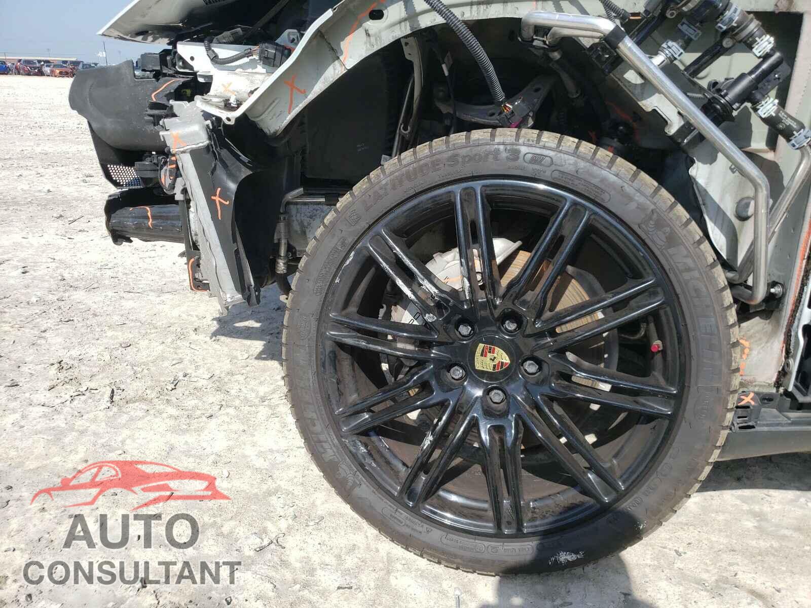 PORSCHE CAYENNE 2017 - WP1AB2A22HLA52698