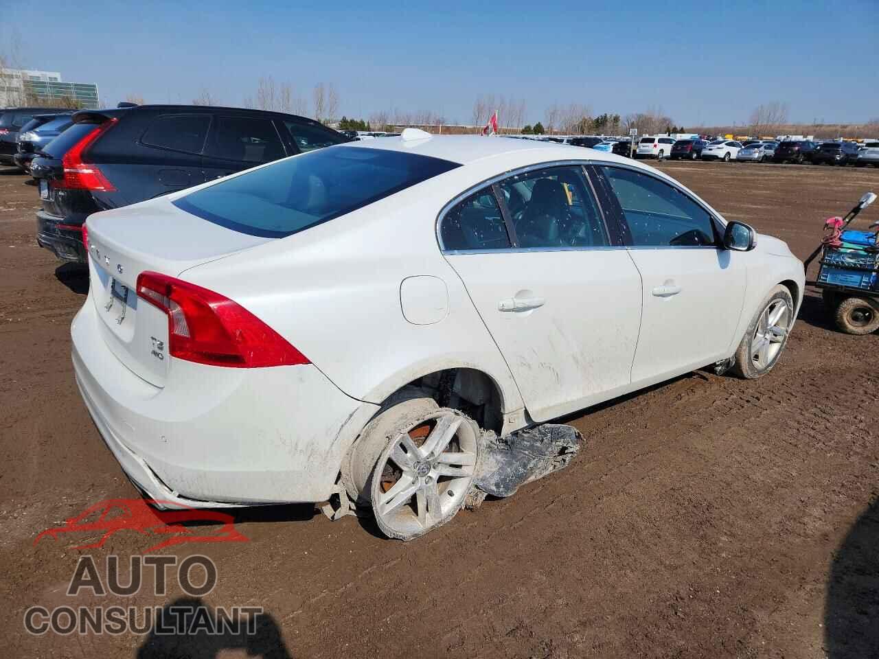 VOLVO S60 2015 - YV1612TC7F2315006