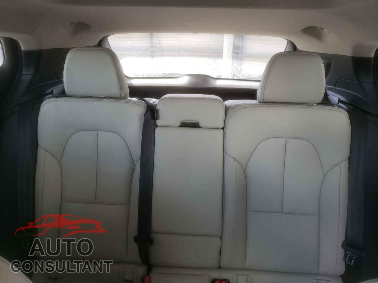VOLVO XC40 PLUS 2023 - YV4L12UN4P2970635