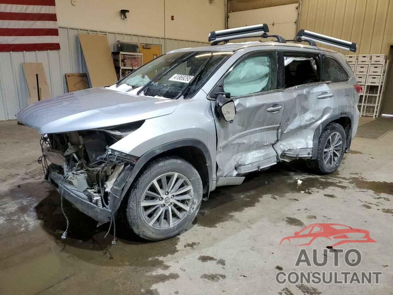 TOYOTA HIGHLANDER 2017 - 5TDJZRFH9HS376135