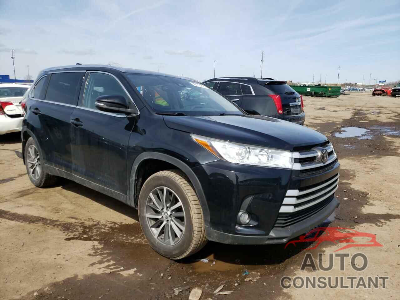 TOYOTA HIGHLANDER 2019 - 5TDJZRFH3KS569615