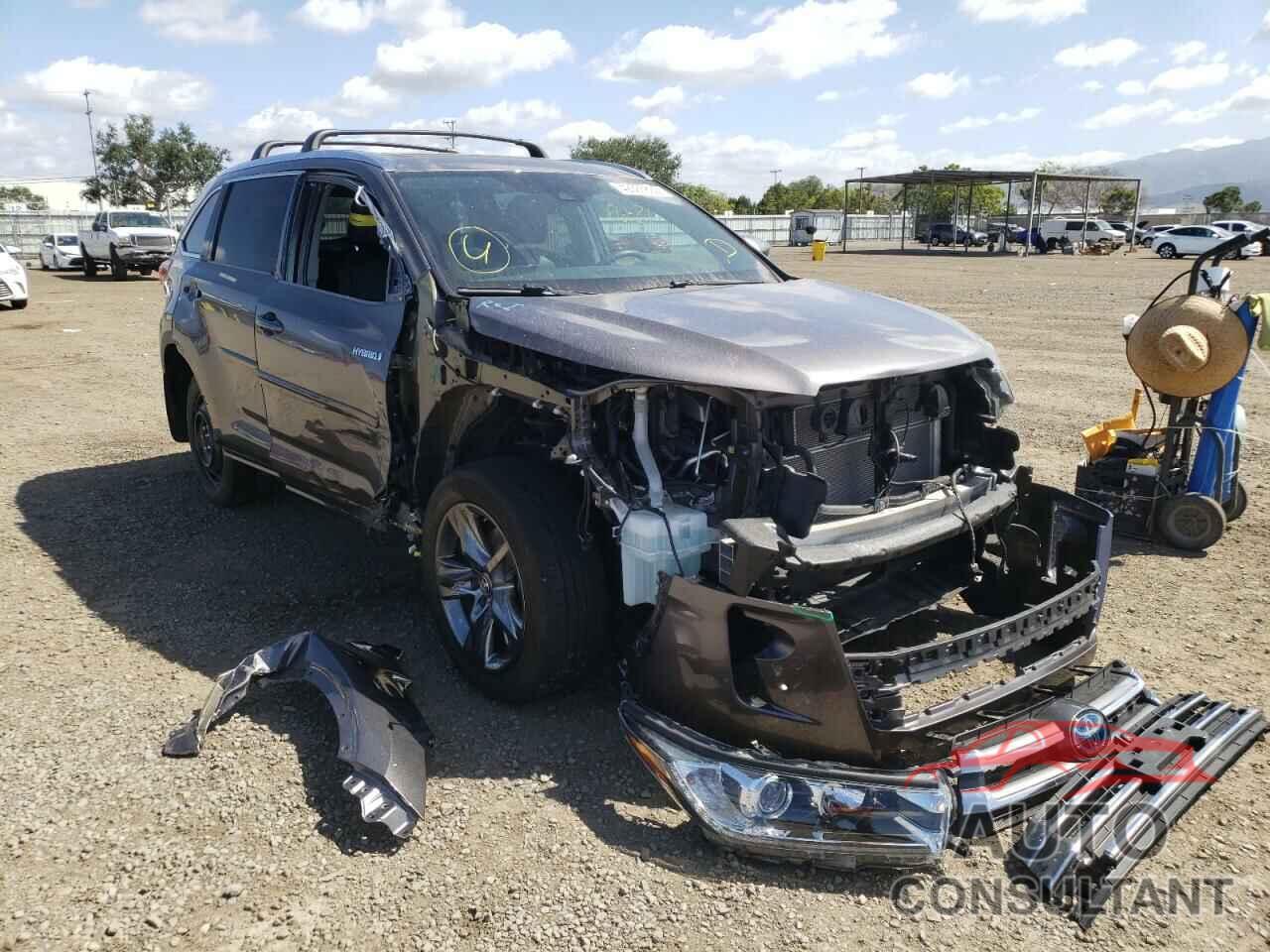 TOYOTA HIGHLANDER 2019 - 5TDDGRFH3KS074205