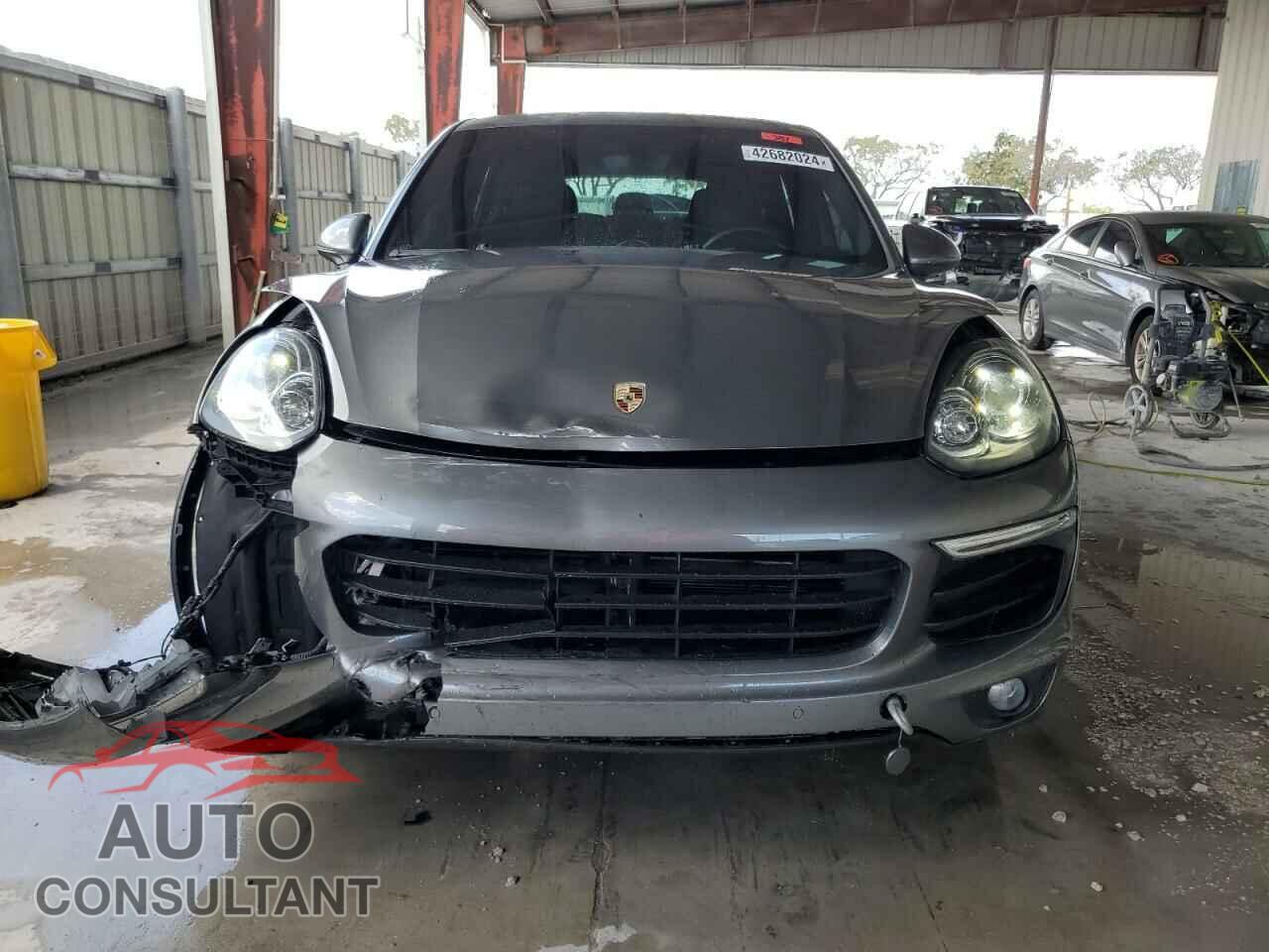 PORSCHE CAYENNE 2016 - WP1AA2A27GKA37153