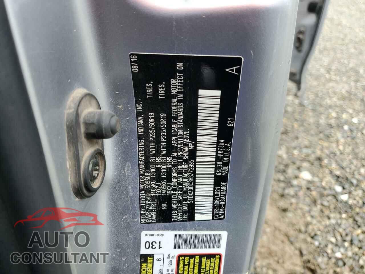 TOYOTA SIENNA 2017 - 5TDXZ3DC3HS772995