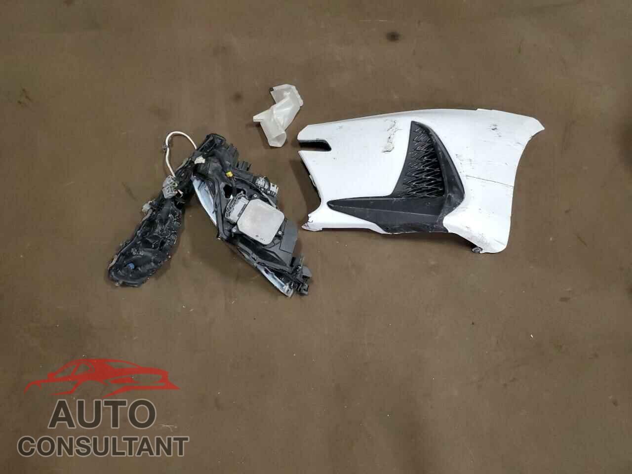 LEXUS IS 2017 - JTHCM1D29H5021526