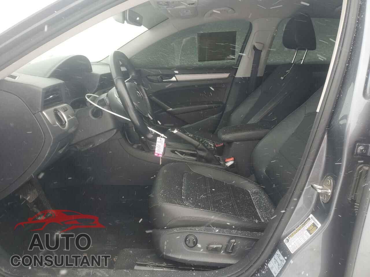 VOLKSWAGEN PASSAT 2020 - 1VWSA7A35LC007968