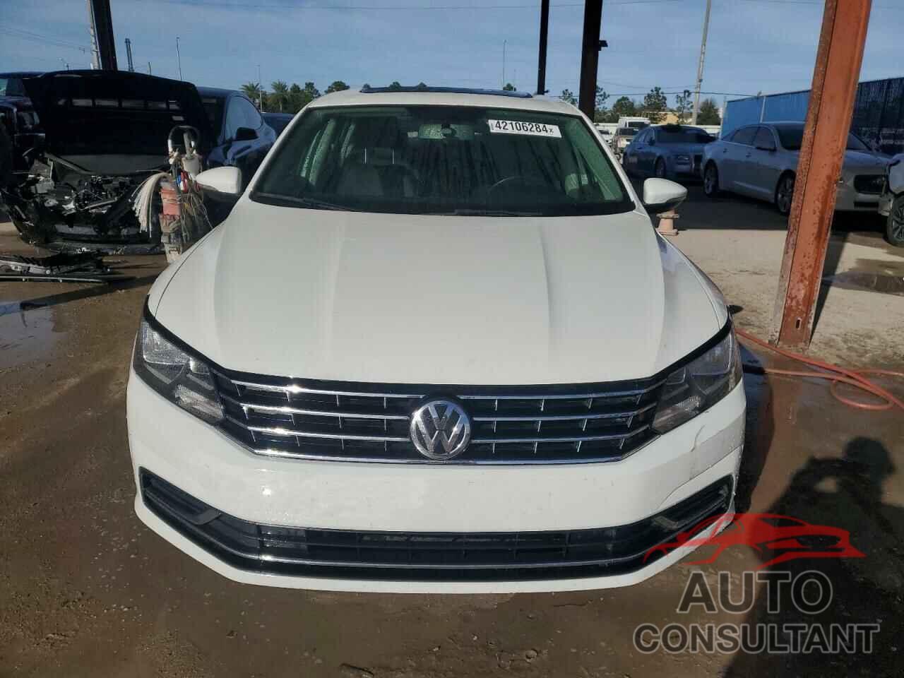 VOLKSWAGEN PASSAT 2018 - 1VWBA7A33JC028900