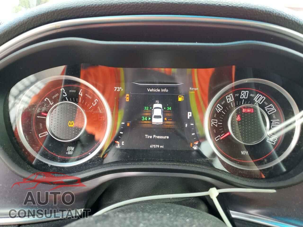 DODGE CHALLENGER 2015 - 2C3CDZAT4FH737497